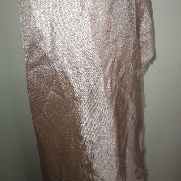 3/30$ NORDSTROM Light Pink Shiny Lightweigth Fringed Flowy Scarf NWT - Picture 3 of 7
